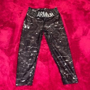 Under Armour - Cropped Active Legging